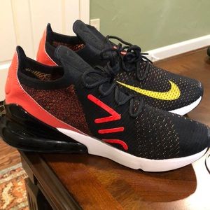 Nike airmax 270 flyknit women’s size 10